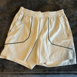 Lululemon License to Train short